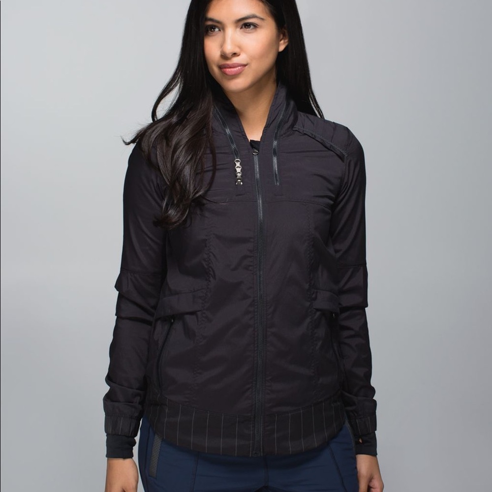 🍋Lululemon “Spring Forward Jacket” Size 4 black